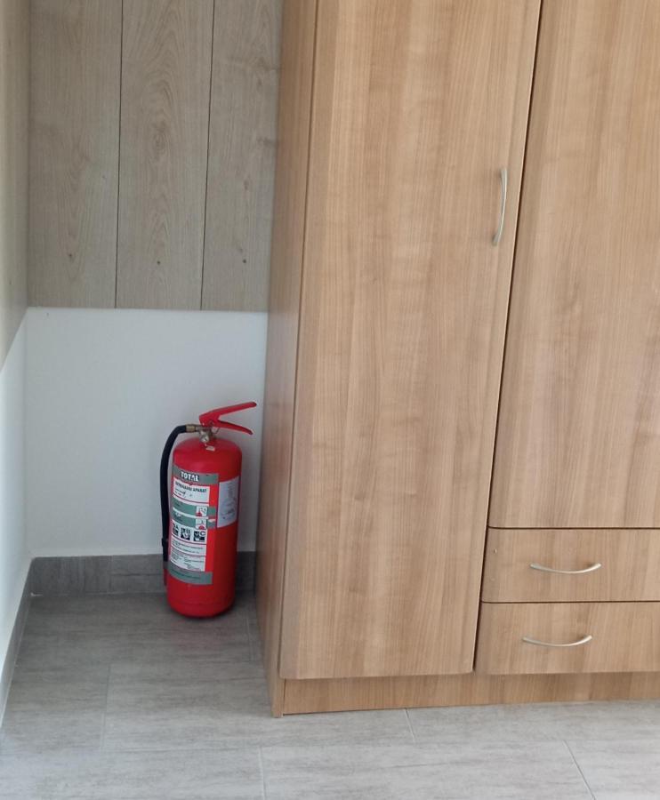 K&K Apartment กอสเตรนา ภายนอก รูปภาพ